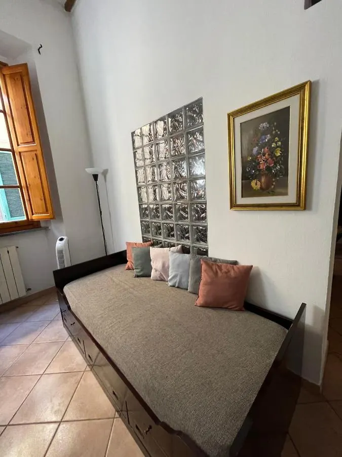 Artemisia Apartment Pisa Italy